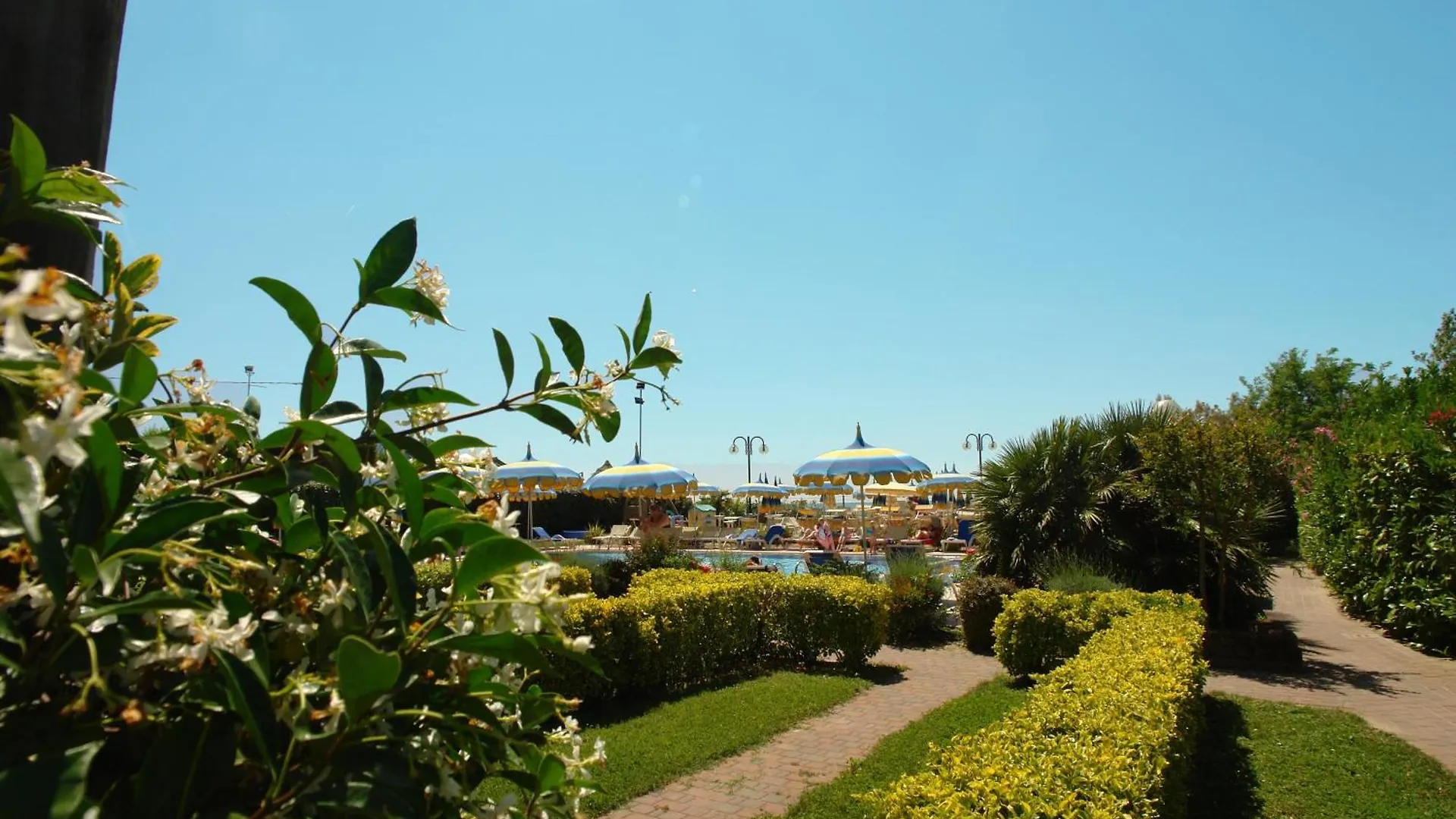 קוואלינו-טראפורטי Eurobeach Residence איטליה
